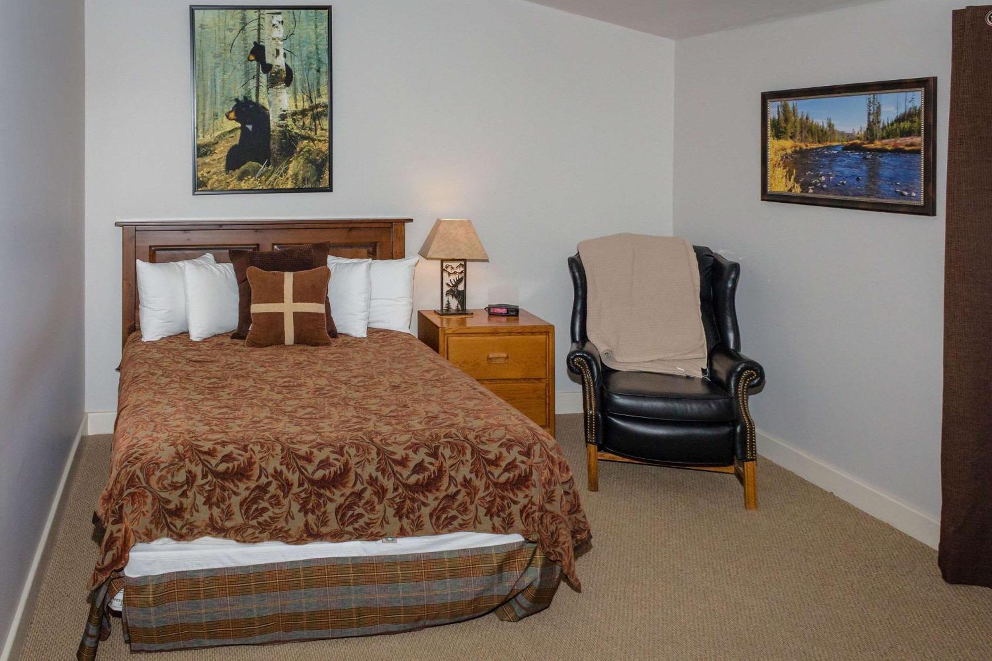 Yellowstone Valley Lodge, Ascend Hotel Collection Pray Екстериор снимка