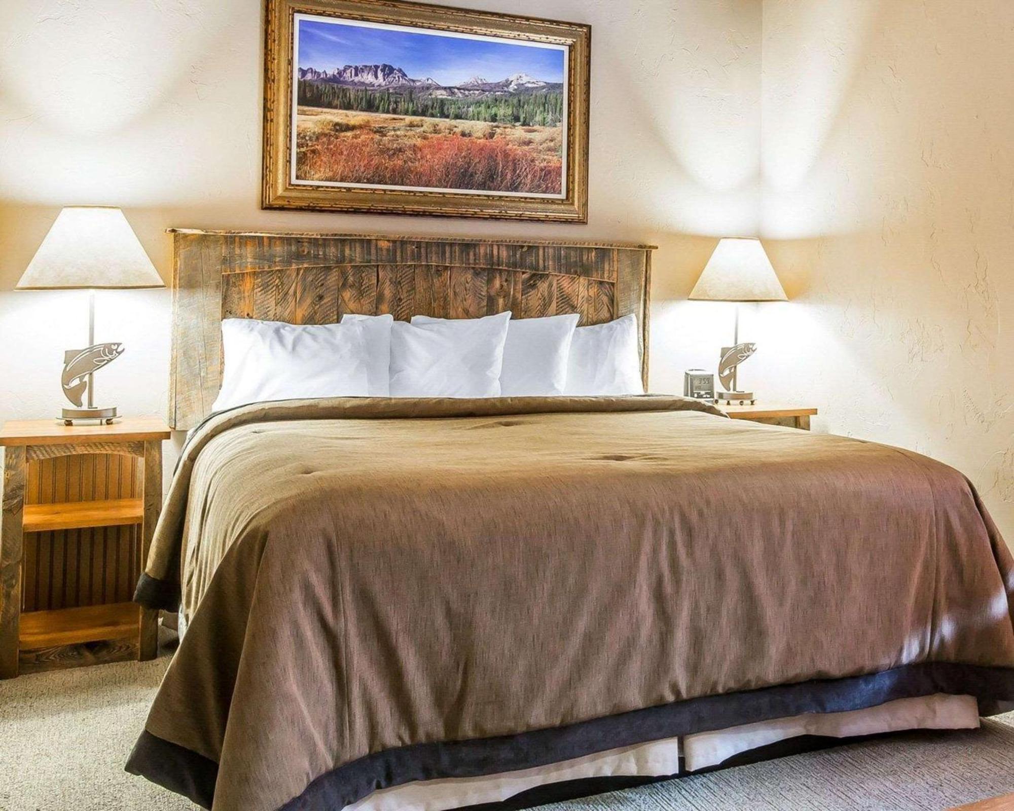 Yellowstone Valley Lodge, Ascend Hotel Collection Pray Екстериор снимка