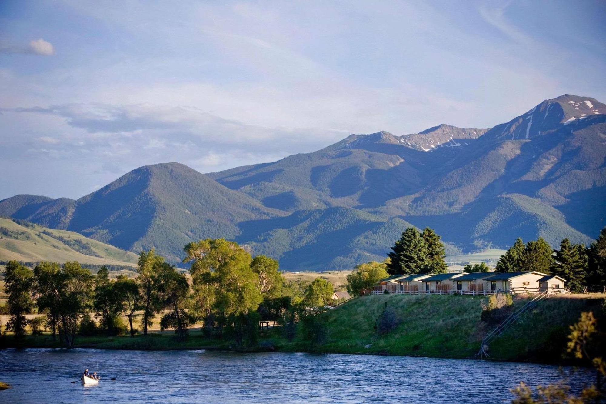 Yellowstone Valley Lodge, Ascend Hotel Collection Pray Екстериор снимка