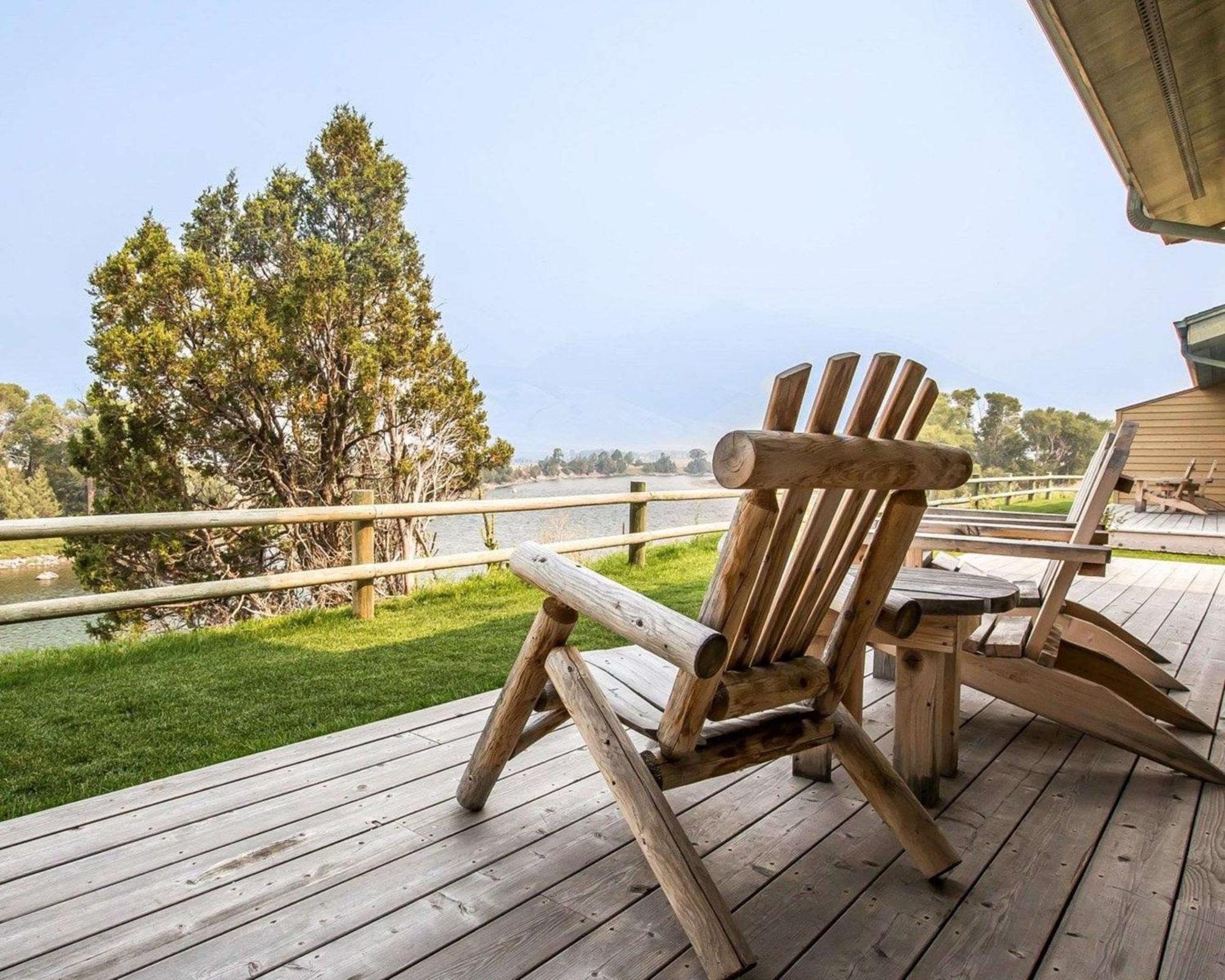 Yellowstone Valley Lodge, Ascend Hotel Collection Pray Екстериор снимка